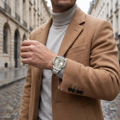 Montre homme luxe jour et date acier portée au poignet style casual chic